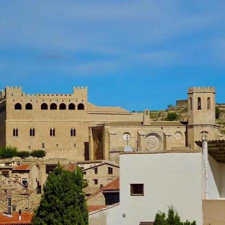 Atico La Sort Con Vistas Al Castillo