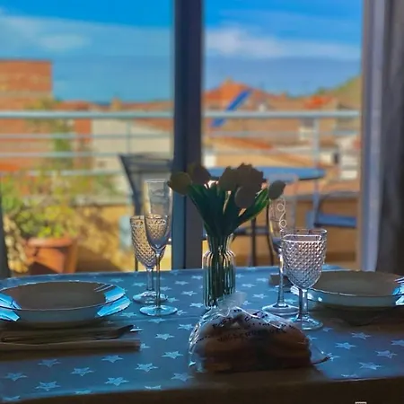 Atico La Sort Con Vistas Al Castillo Apartmán
