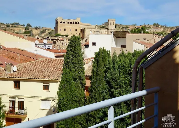 Atico La Sort Con Vistas Al Castillo Apartmán